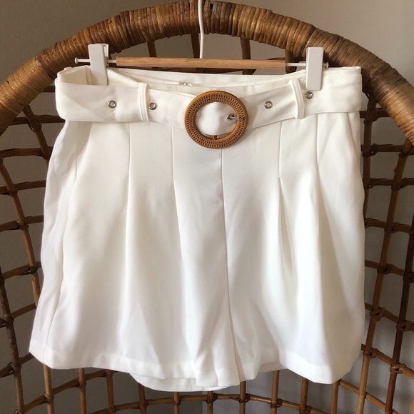 Cider pleated shorts with belt - Picture 1 of 5